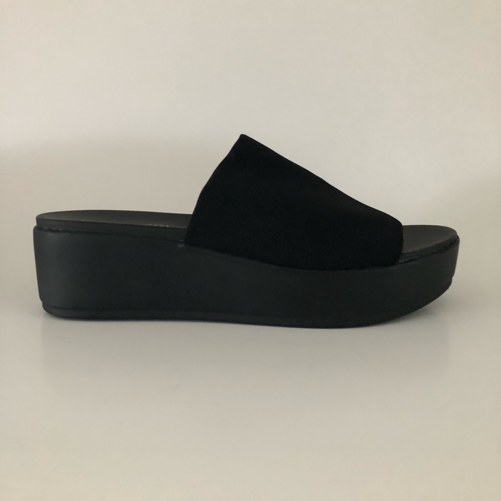 NWT Madden Girl SHELBIE Sandals.Junior SZ. 10. Never Worn! Details in pics